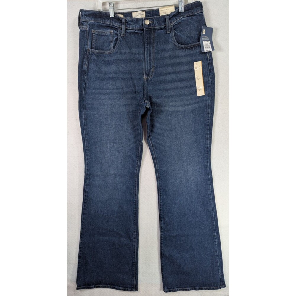 Universal Thread - High Rise Flare Jeans - Women’s - Size 16 - Comfort Stretch